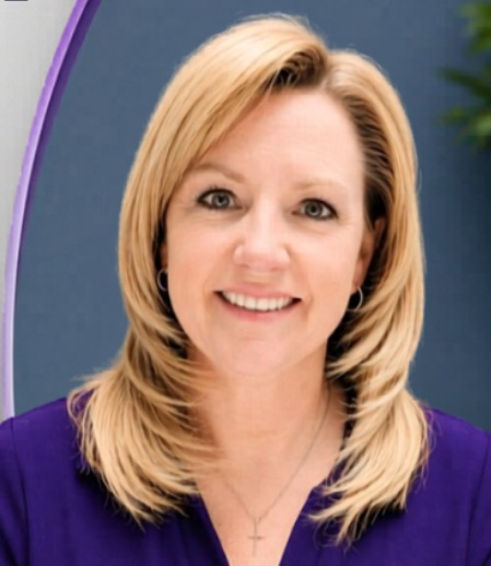 Shelly, owner of Financial Fox Solutions